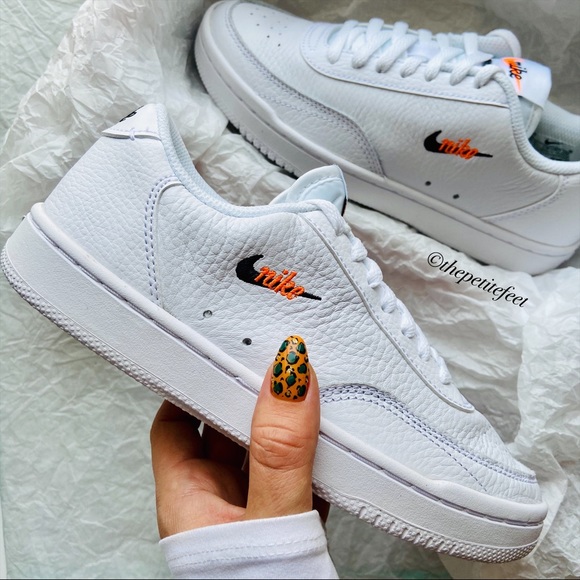 nike court vintage premium leather trainers